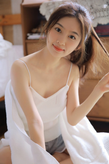 强吻扒胸摸屁