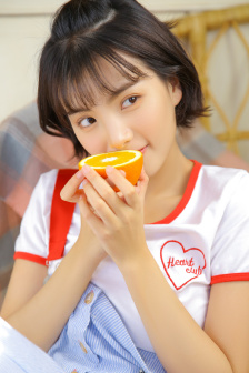 看镜子里我们结合的样子